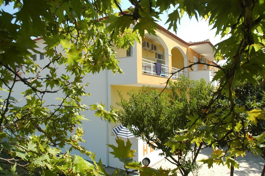 Estelle Hotel Gerakini Bagian luar foto
